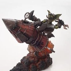 DC Direct DC WoW Series VI Figur Goblin Tinker Gibzz Sparklighter