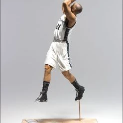 McFarlane Toys NBA Figur Serie XXVII - Tim Duncan Collectors Box 8 McFarlane Toys NBA Figur Serie XXVII - Tim Duncan Collectors Box -Force of Will Geschäft 427a746e92cd9848fa6af6c77ff25b25da999c572690481e985758293217b69c