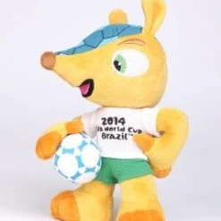 Diverse Fuleco Plüsch Maskottchen 17cm WM 2014 Brasilien Ball Unter Arm