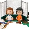Diverse Peanuts Playset - Marcie & Patty In The Baseball Dugout